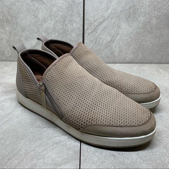 Donald J. Pliner Myla taupe perforated sneakers - Picture 2 of 13